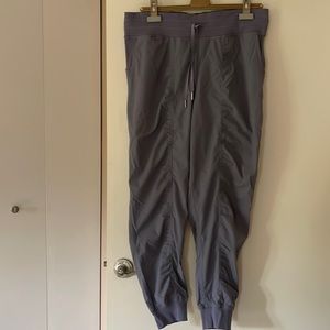 Lululemon dance studio mid rise jogger size 12
